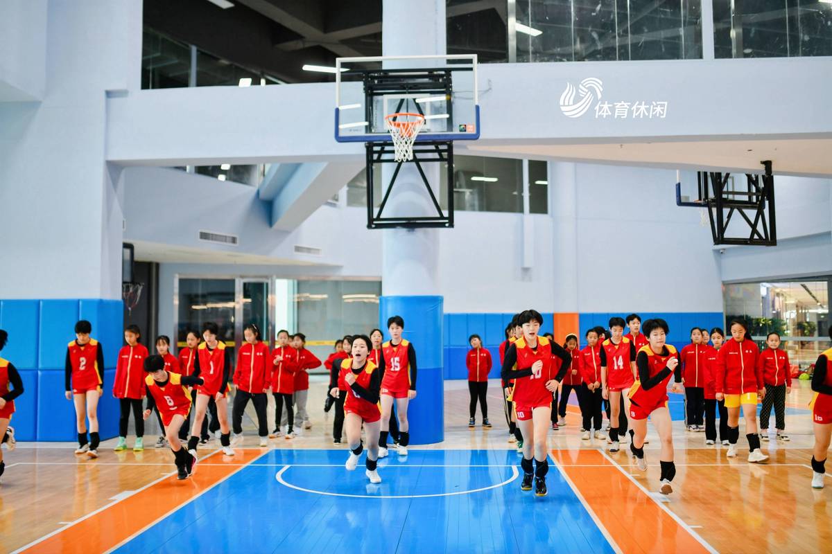 为什么模范教练对篮球发展至关重要_2